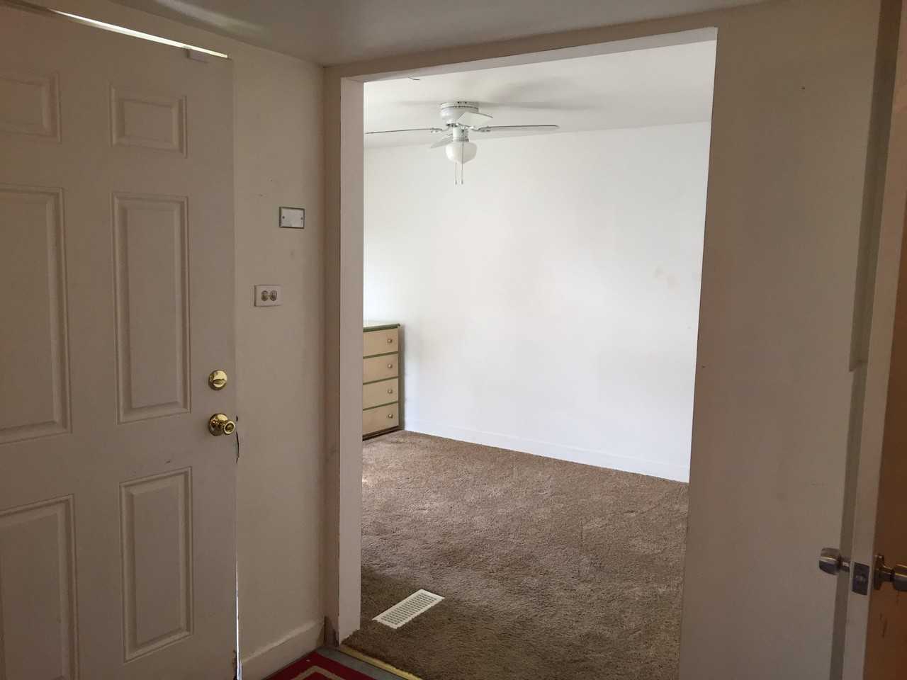 2823 S Loomis St #REAR - Photo 6 of 9