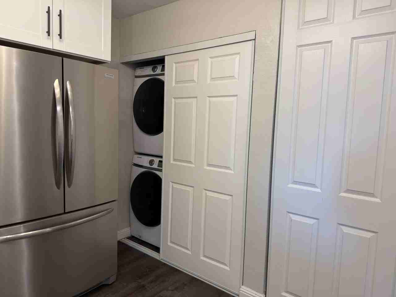 1430 Newhall Pkwy - Photo 5 of 15