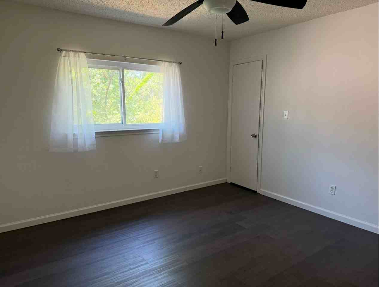 2308 Lavendale Ct - Photo 4 of 20