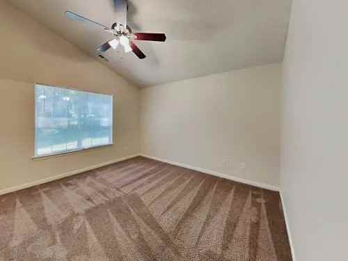 7806 Royce Hall Ln - Photo 4 of 7