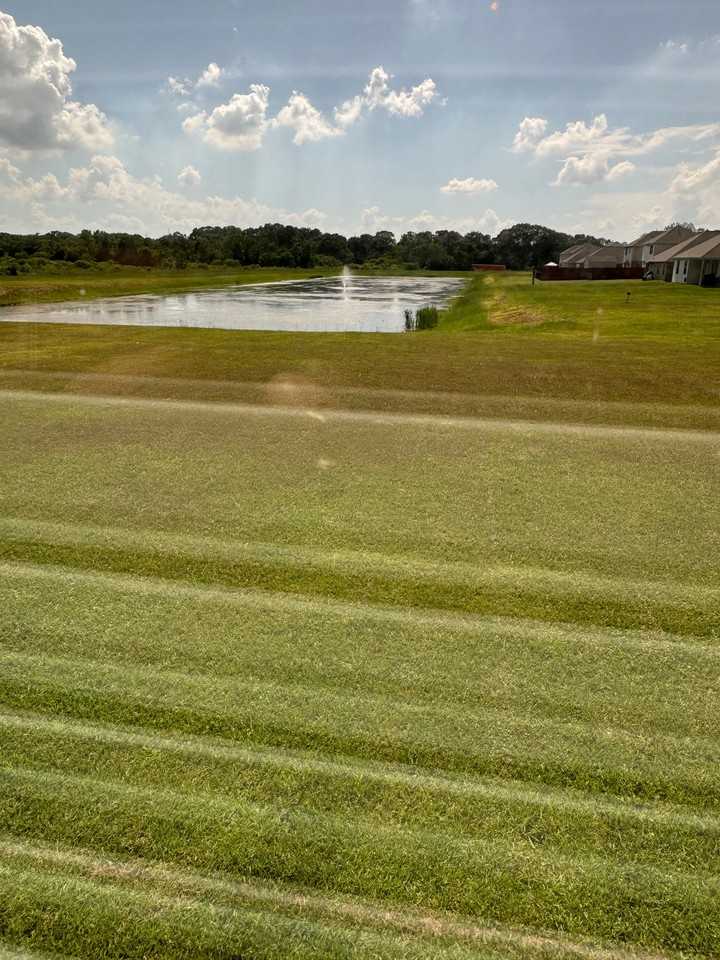 3401 Fountain View Ave - Photo 2 of 4