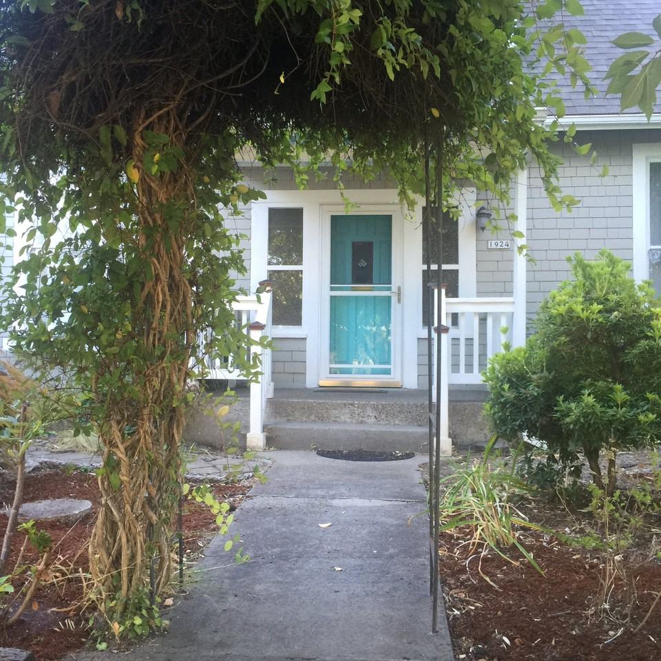 1924 17th Ave - Photo 3 of 22