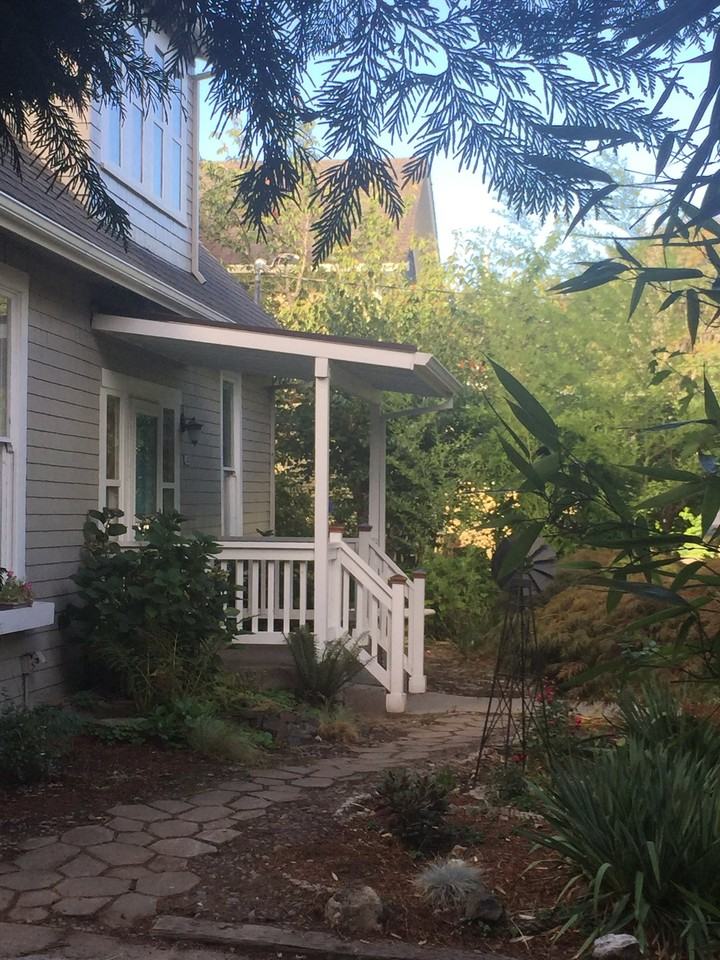1924 17th Ave - Photo 5 of 22