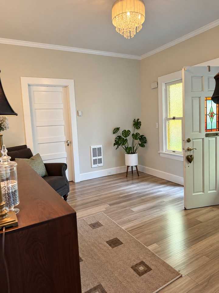 1924 17th Ave - Photo 5 of 24