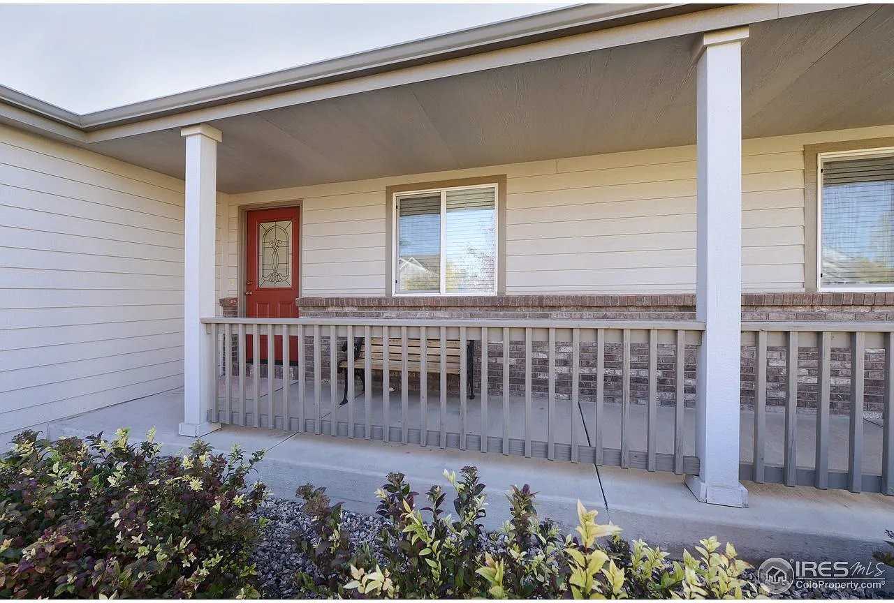 385 Blue Azurite Ave - Photo 2 of 16