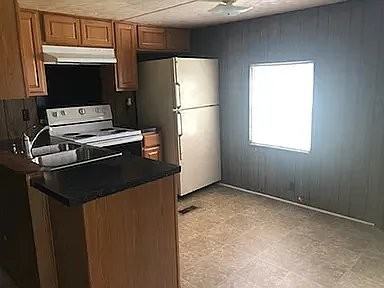 808 Trotwood Dr - Photo 3 of 9