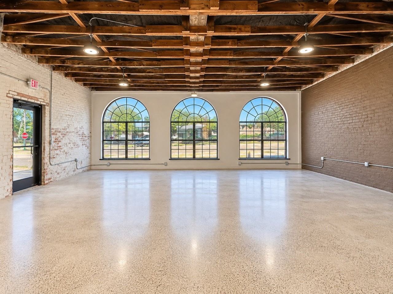 115 W Kilpatrick St - Photo 2 of 5