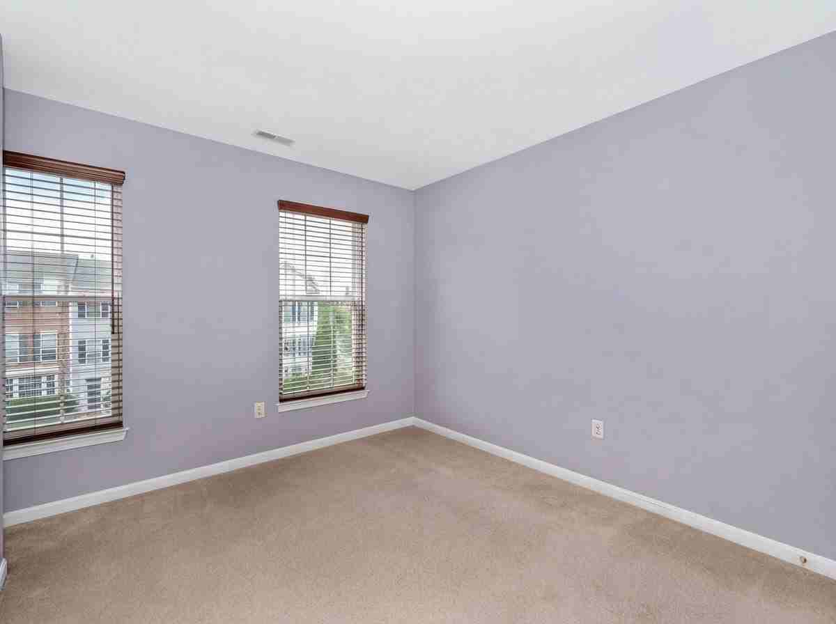 505 Ellison Ct - Photo 6 of 17