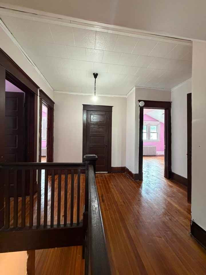 261 Manning Blvd - Photo 5 of 12