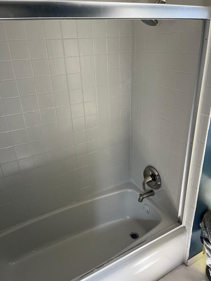 2320 N Kenwood Ct - Photo 6 of 7