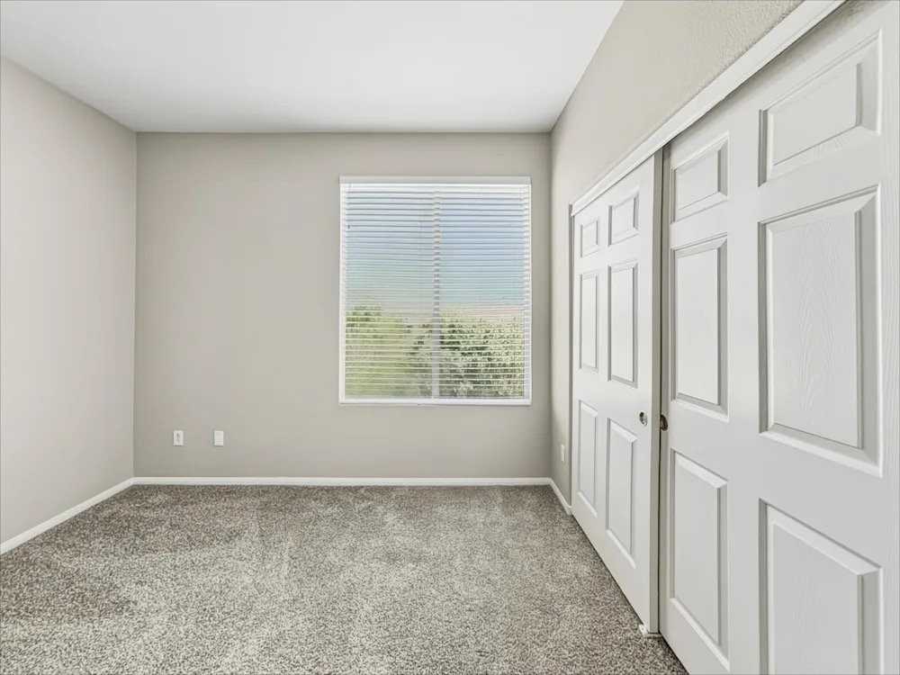3326 Chesterbrook Ct - Photo 3 of 13