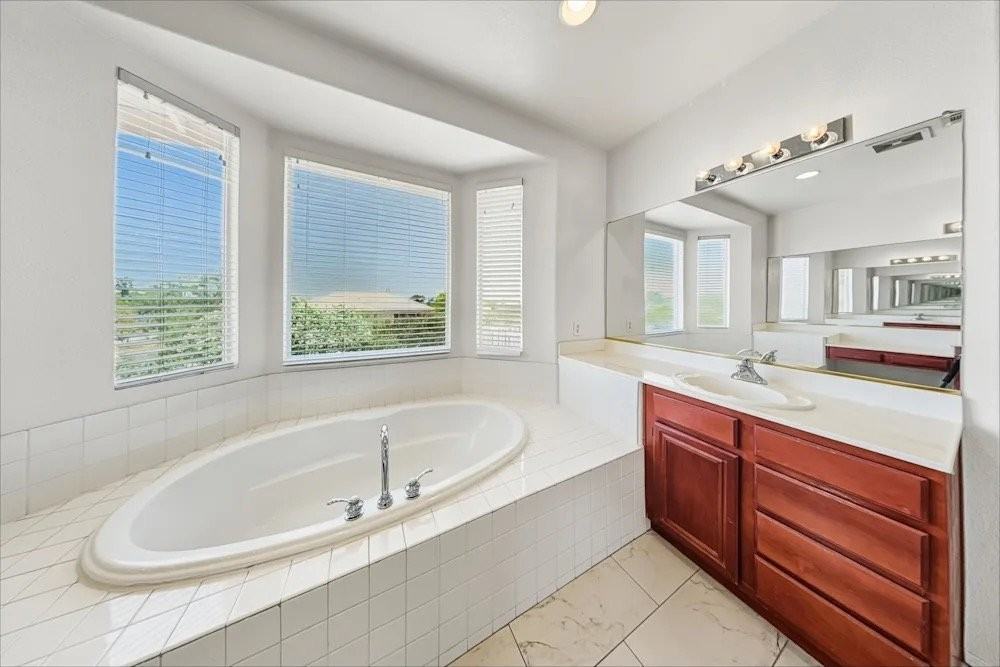 3326 Chesterbrook Ct - Photo 5 of 13