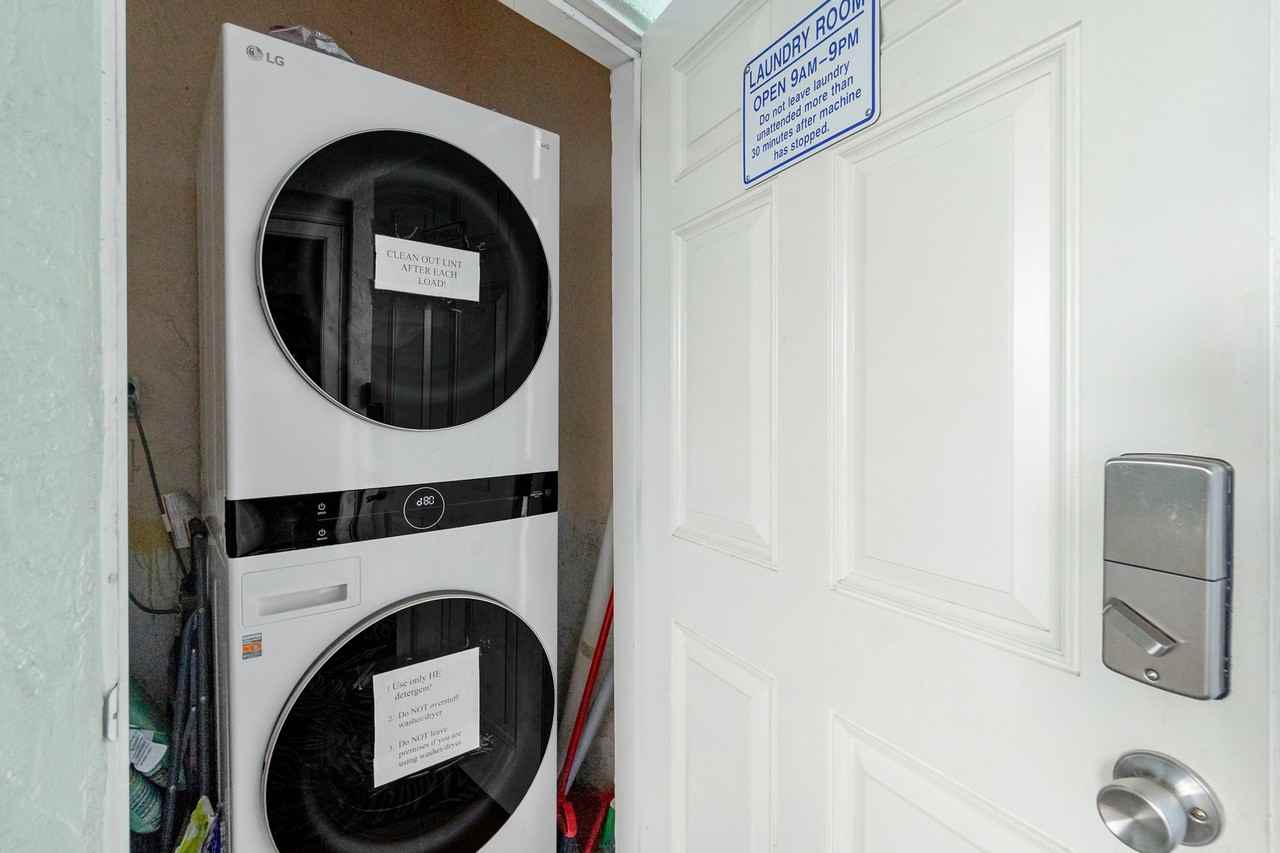 1285 Gulf Blvd #4 - Photo 5 of 11