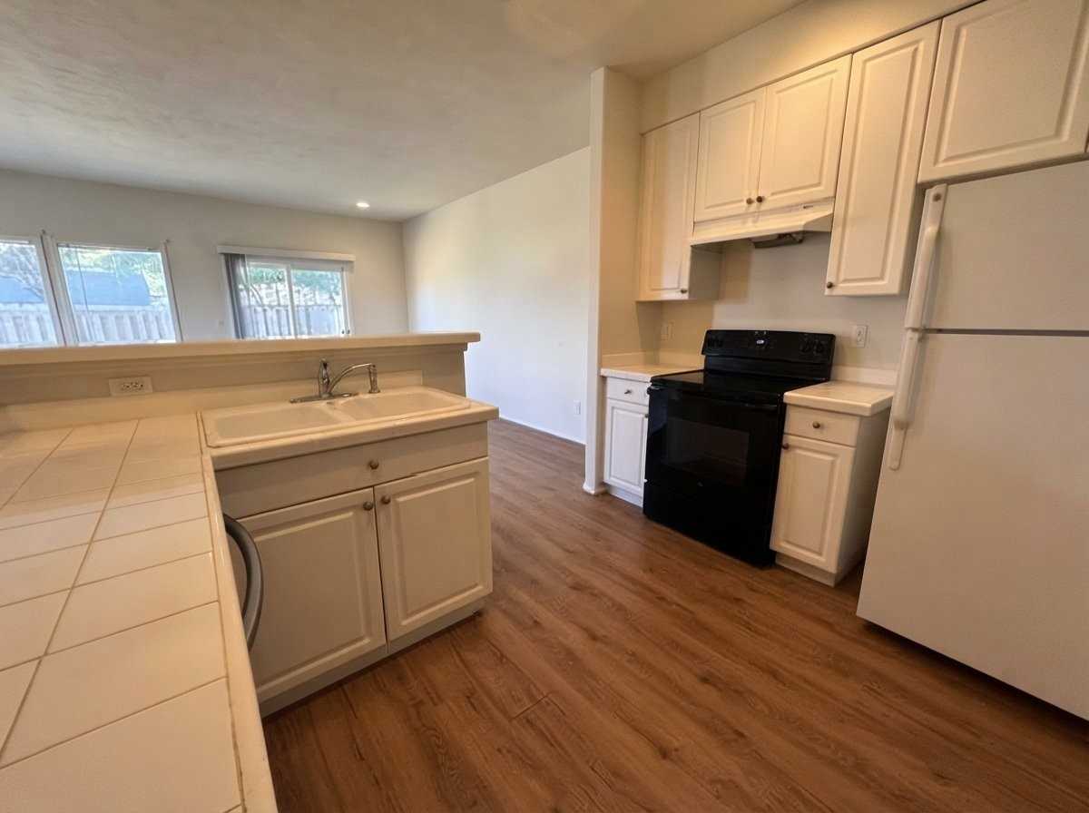 7178 Se Lois St - Photo 3 of 11