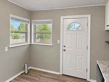 3932 Nw 33rd St - Photo 5 of 12