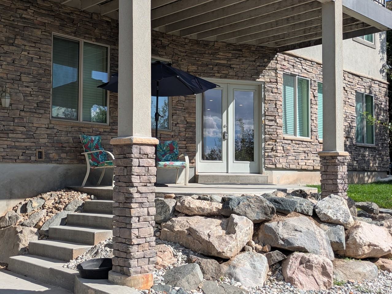 5145 Mile High Cir - Photo 3 of 20