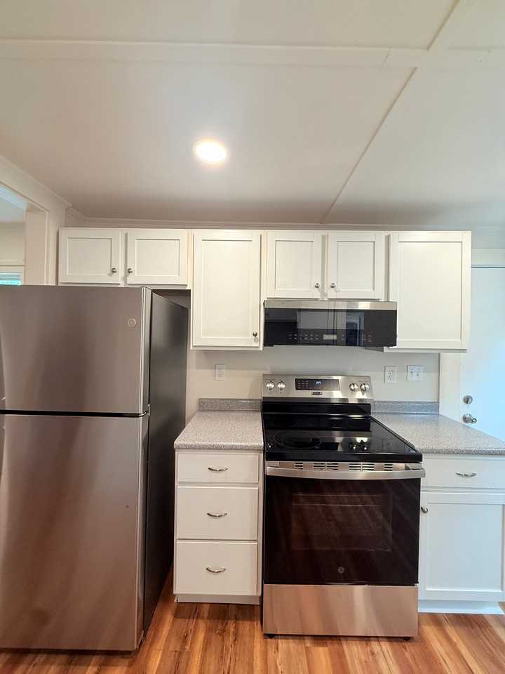 394 Main St #A - Photo 3 of 20