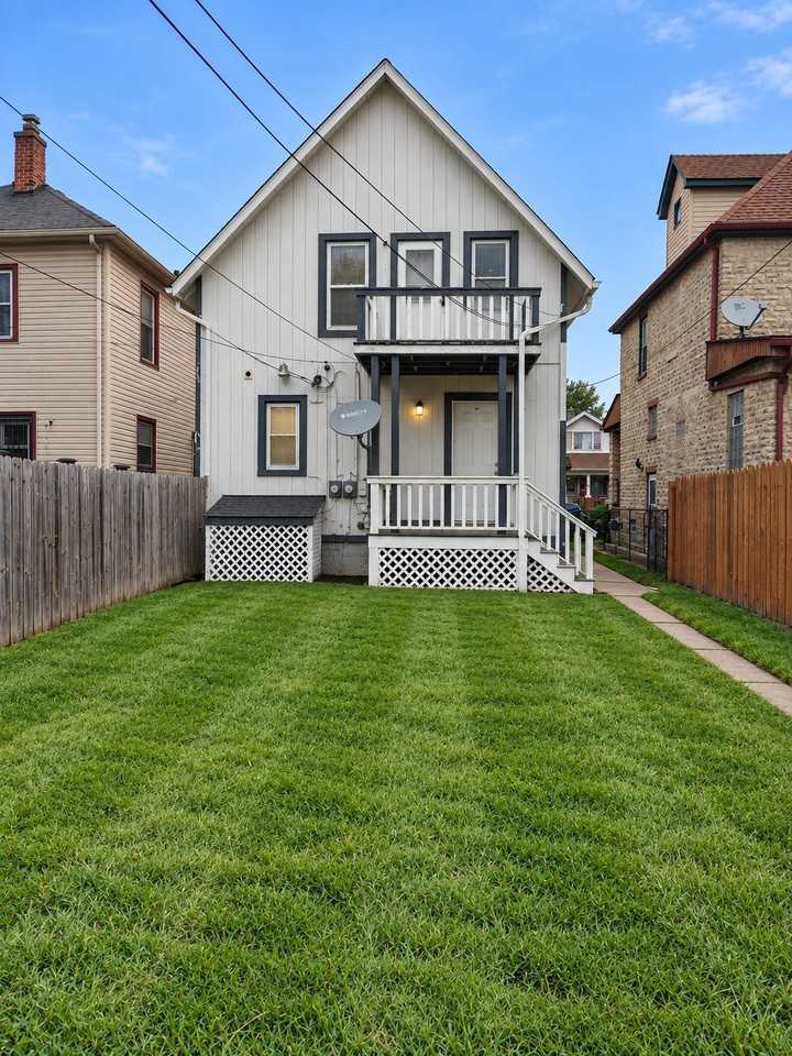 120 E Pleasant St - Photo 4 of 11