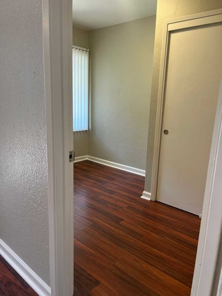 2555 Foothill Blvd #109 - Photo 5 of 5