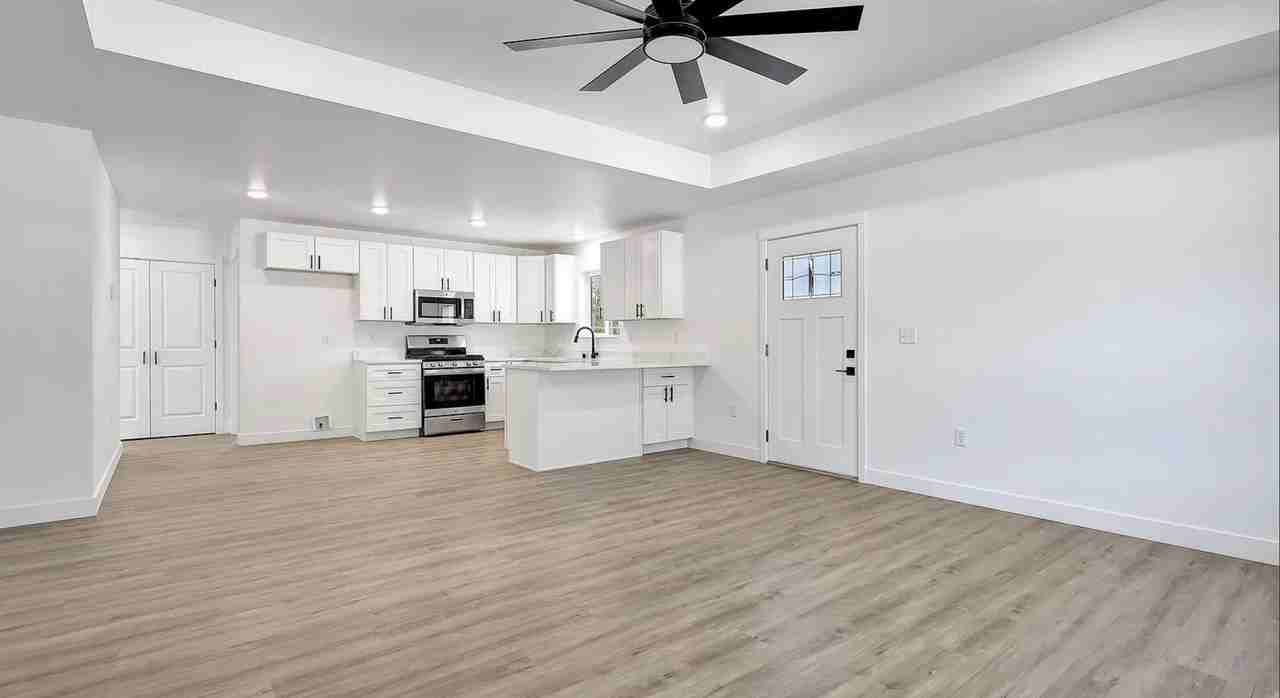 6878 W Tadpole Cir - Photo 2 of 20