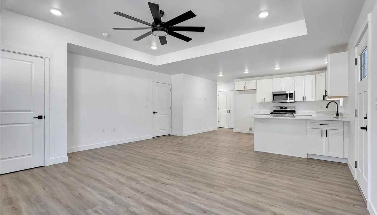 6878 W Tadpole Cir - Photo 3 of 20