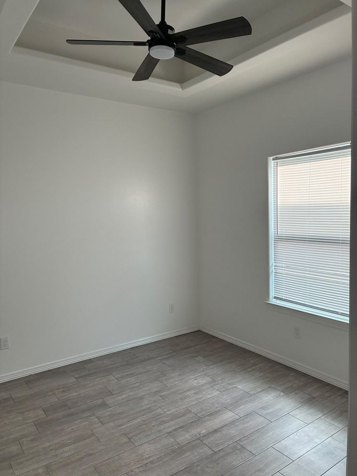 3109 Basil Dr #3 - Photo 3 of 10