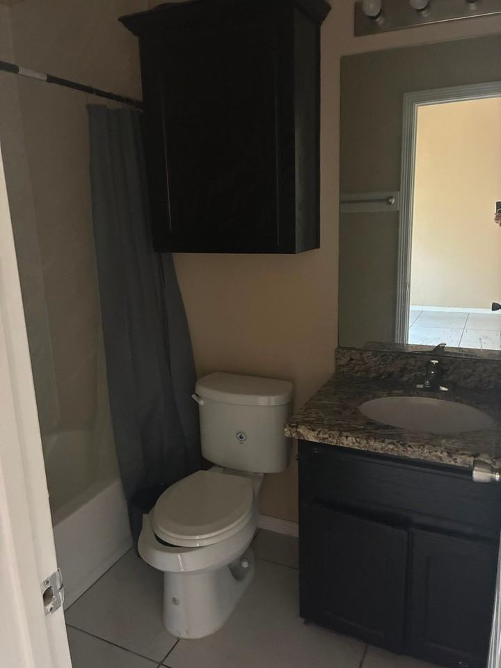 3108 Rosemary Dr #2 - Photo 4 of 10