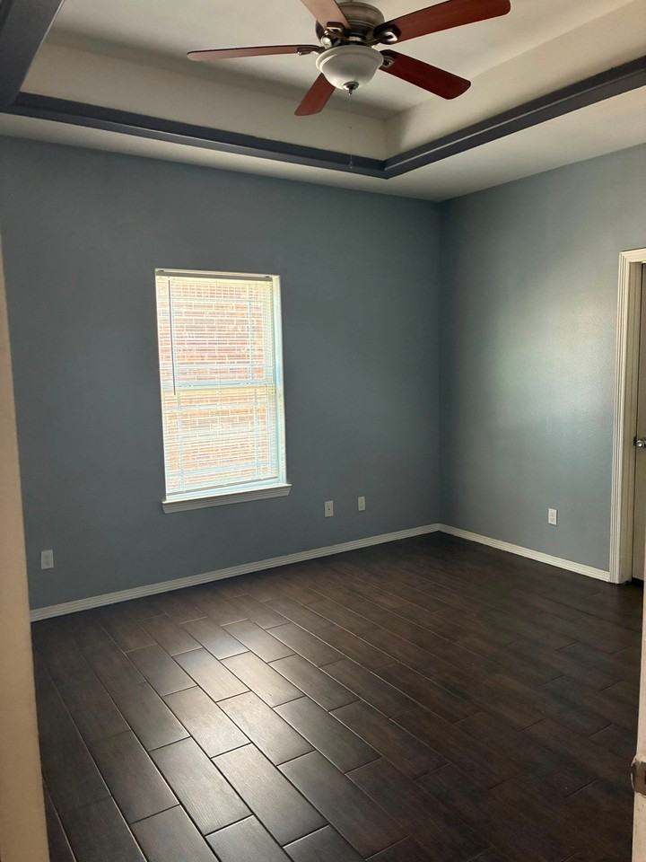 2912 Rosemary Dr #3 - Photo 3 of 10