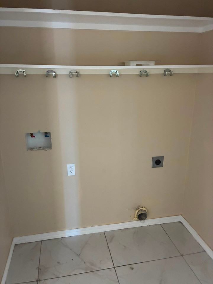 3012 Basil Dr #2 - Photo 4 of 10