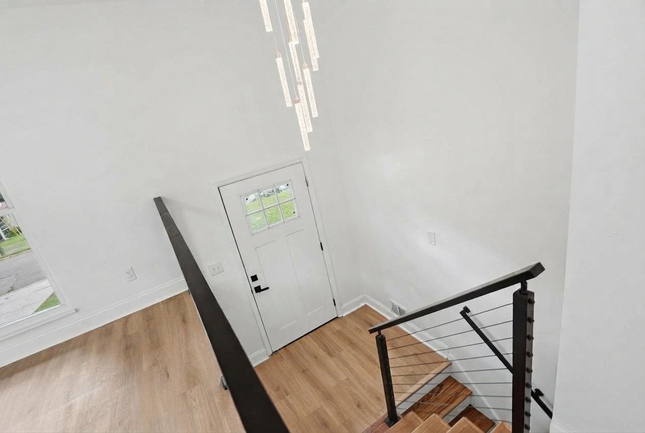 439 N Edgemont Cir Nw - Photo 4 of 18