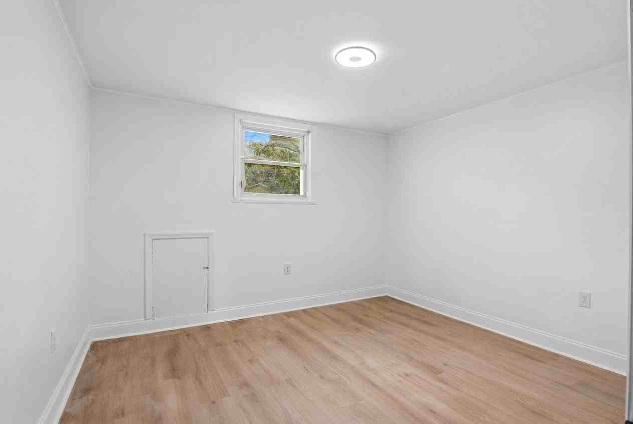 439 N Edgemont Cir Nw - Photo 5 of 18