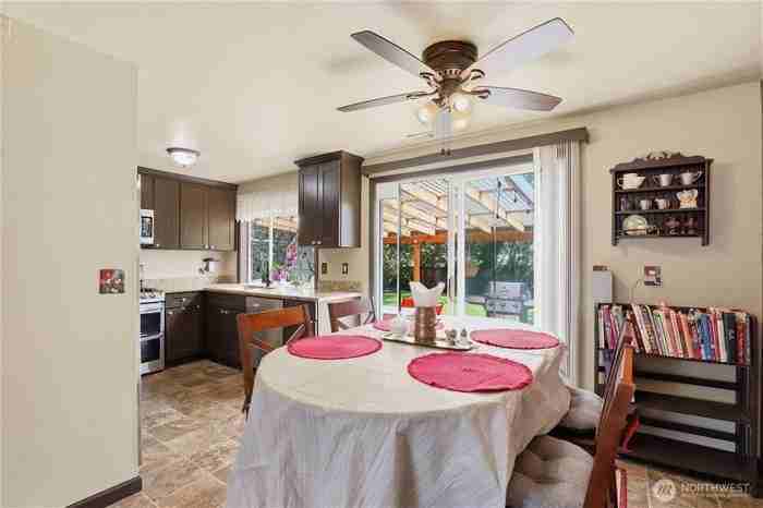 12519 Se 277th Pl - Photo 3 of 17