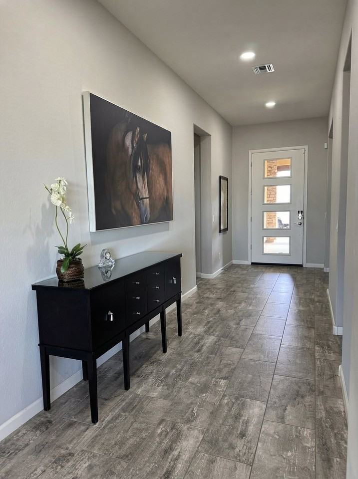 4590 Fletcher Ct - Photo 2 of 16