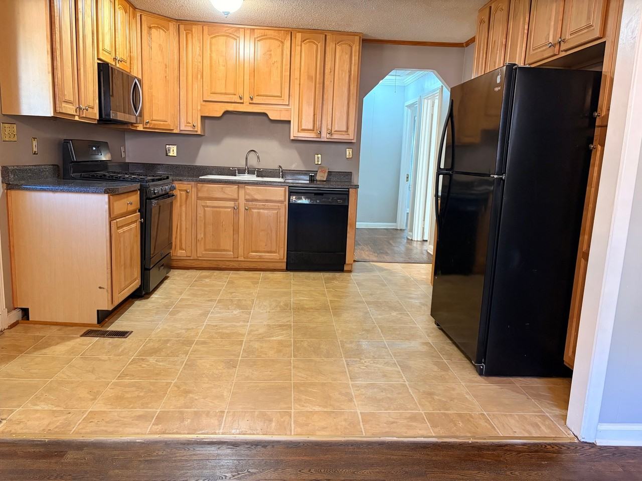 4908 Chamblee Tucker Rd - Photo 3 of 12