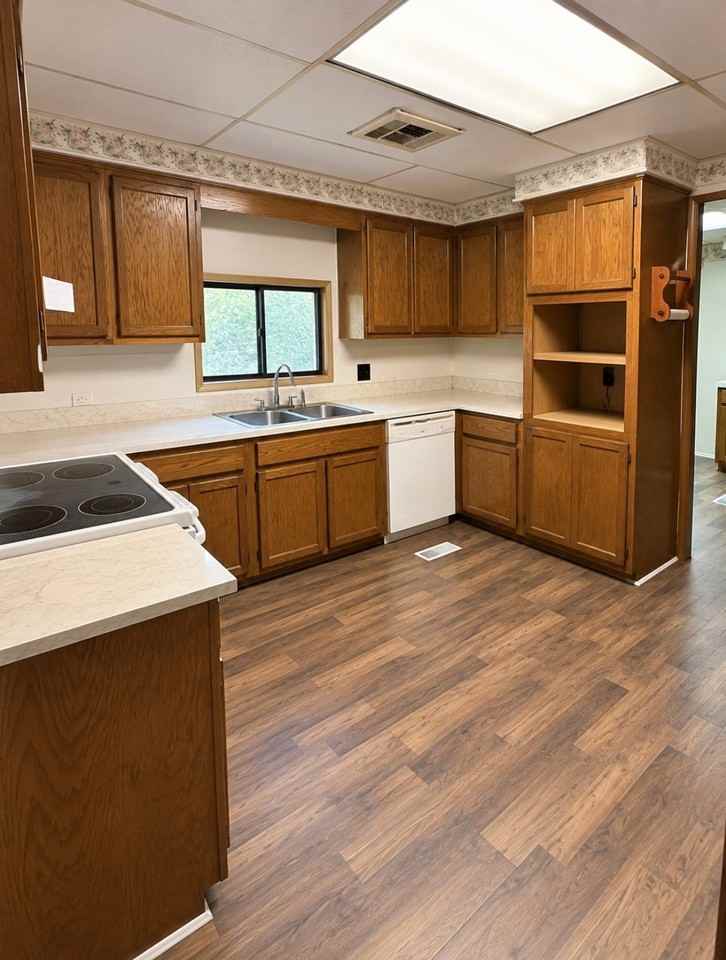 10103 S 193rd West Ave - Photo 4 of 8