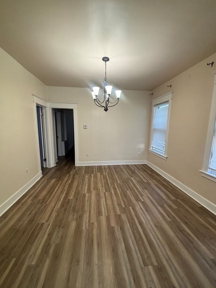 1287 Van Cortland St #1st - Photo 7 of 16