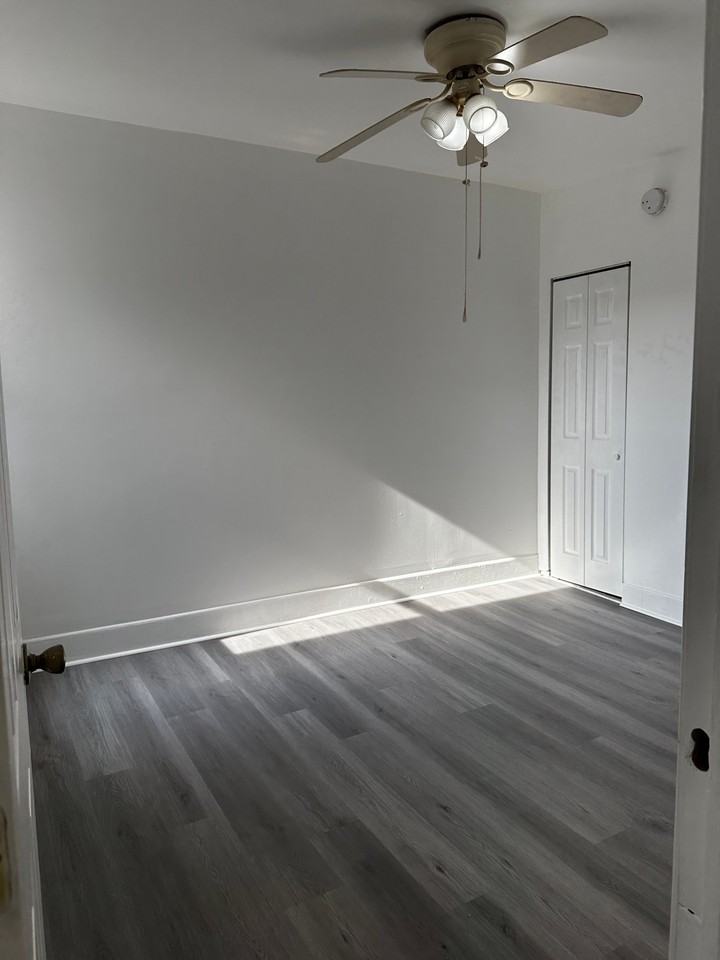 2260 N 15th St - Photo 6 of 14
