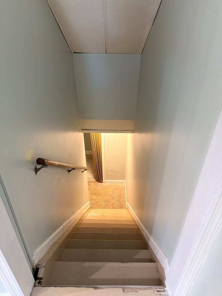 1527 Livingston St - Photo 6 of 20