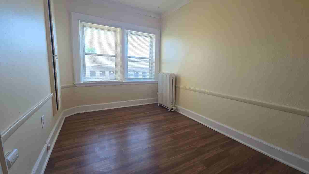 Whitestone Manor Apartments - Photo 5 of 17