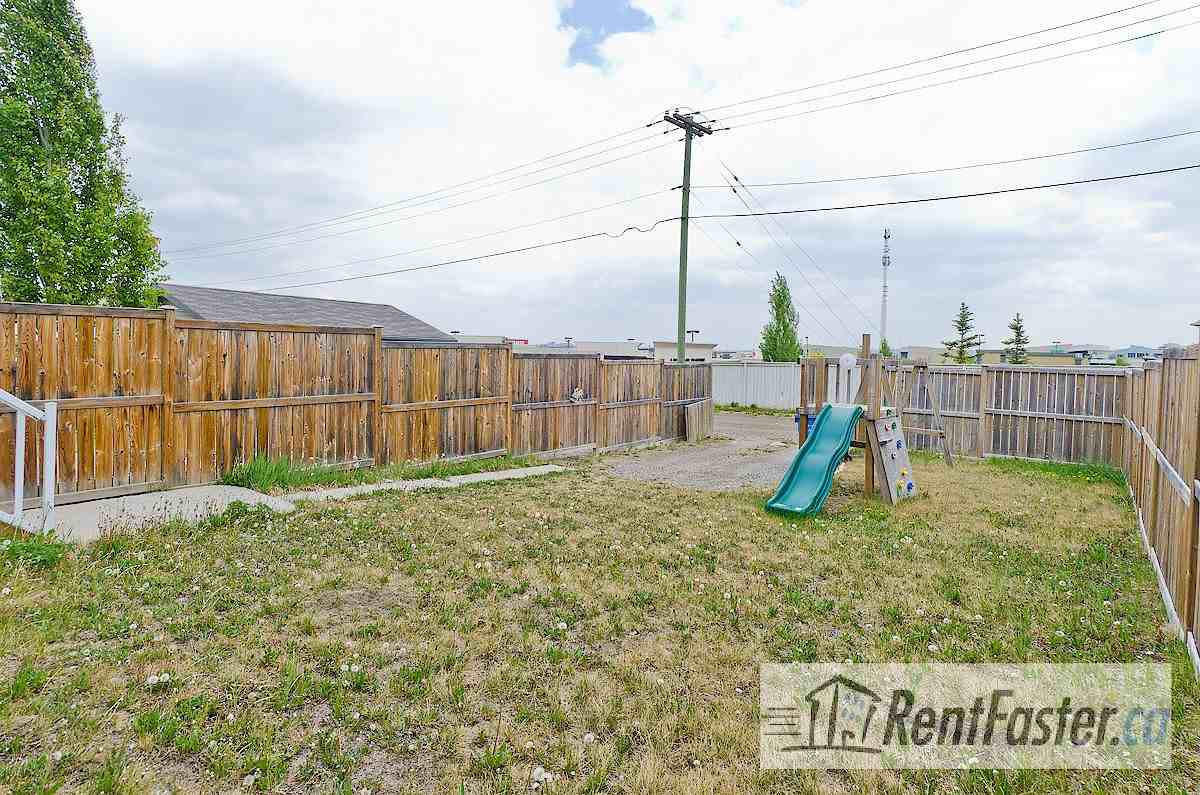 80 Covehaven Cres Ne - Photo 2 of 25