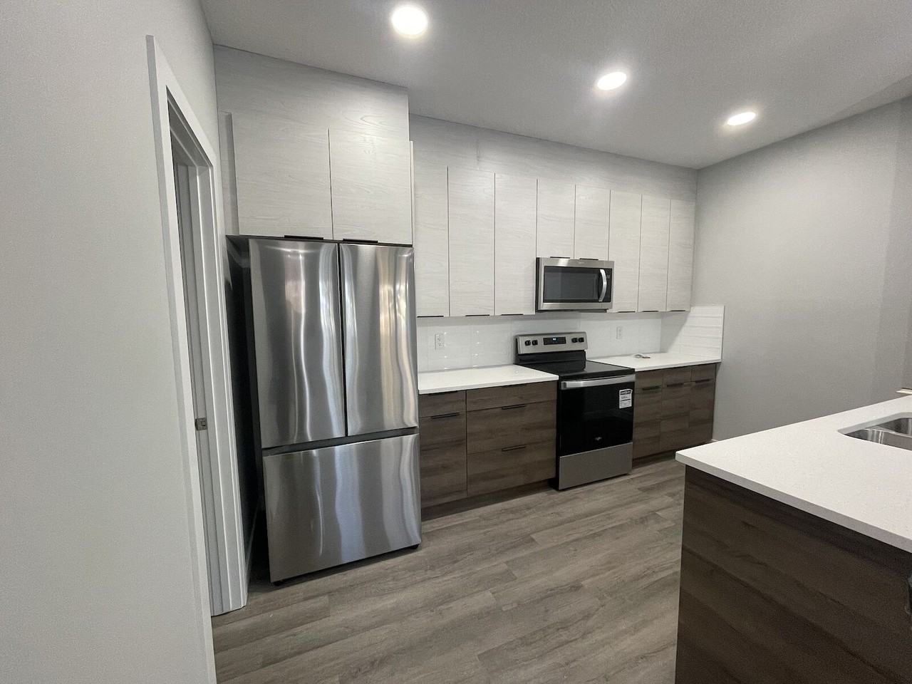 6520 106 St Nw - Photo 5 of 23