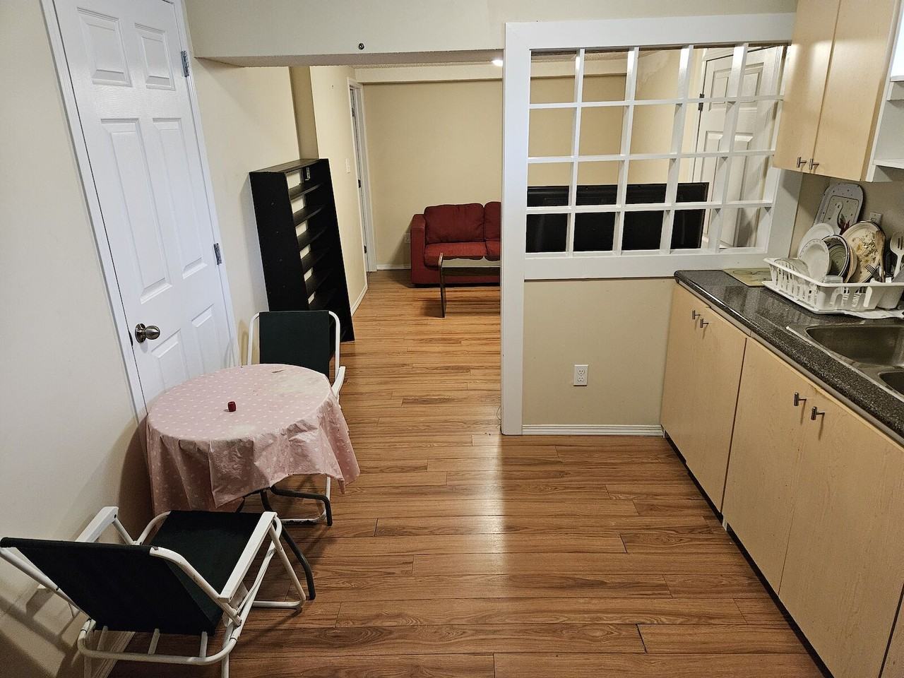 2048 43 St Nw - Photo 2 of 8