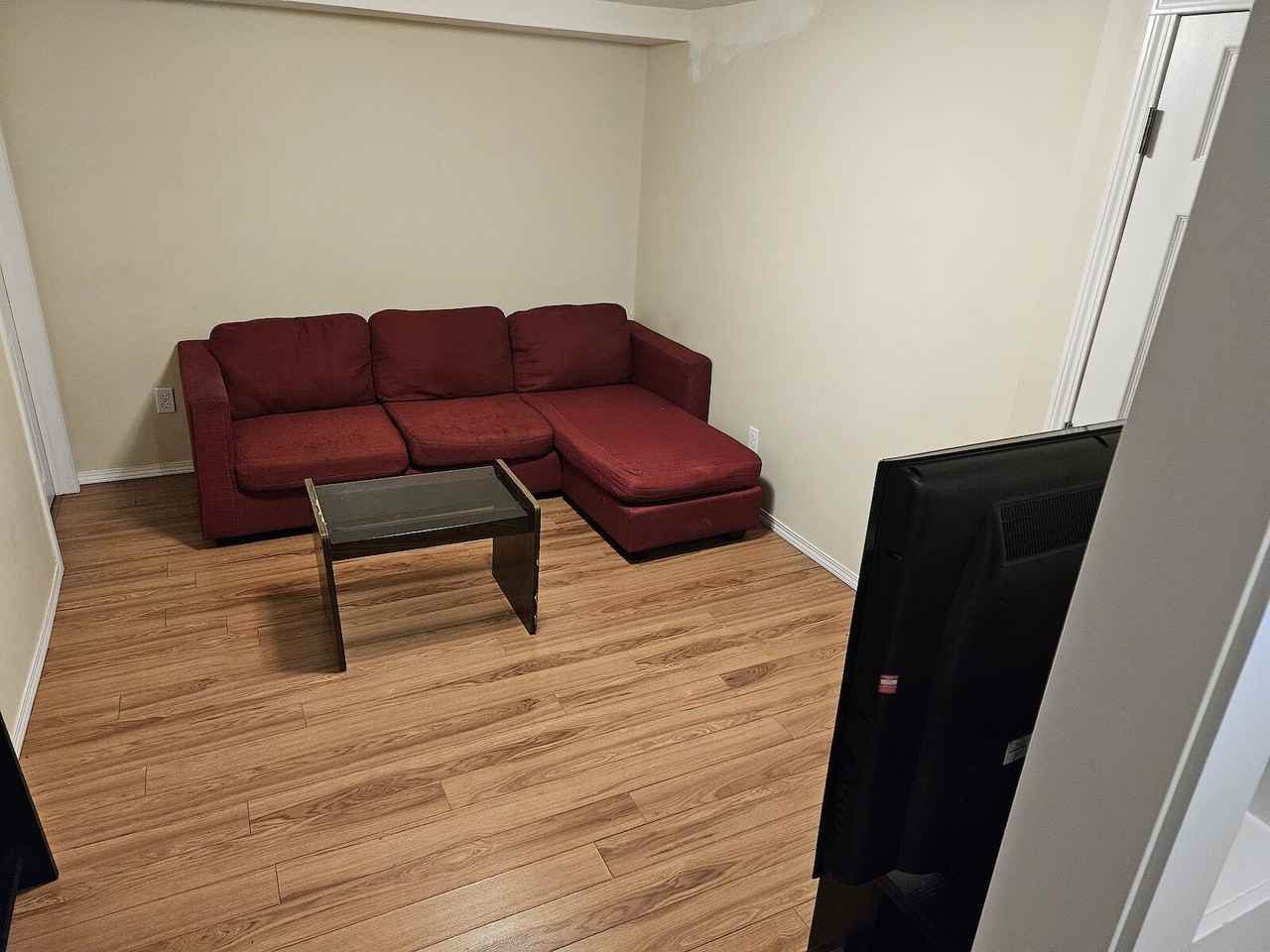 2048 43 St Nw - Photo 5 of 8