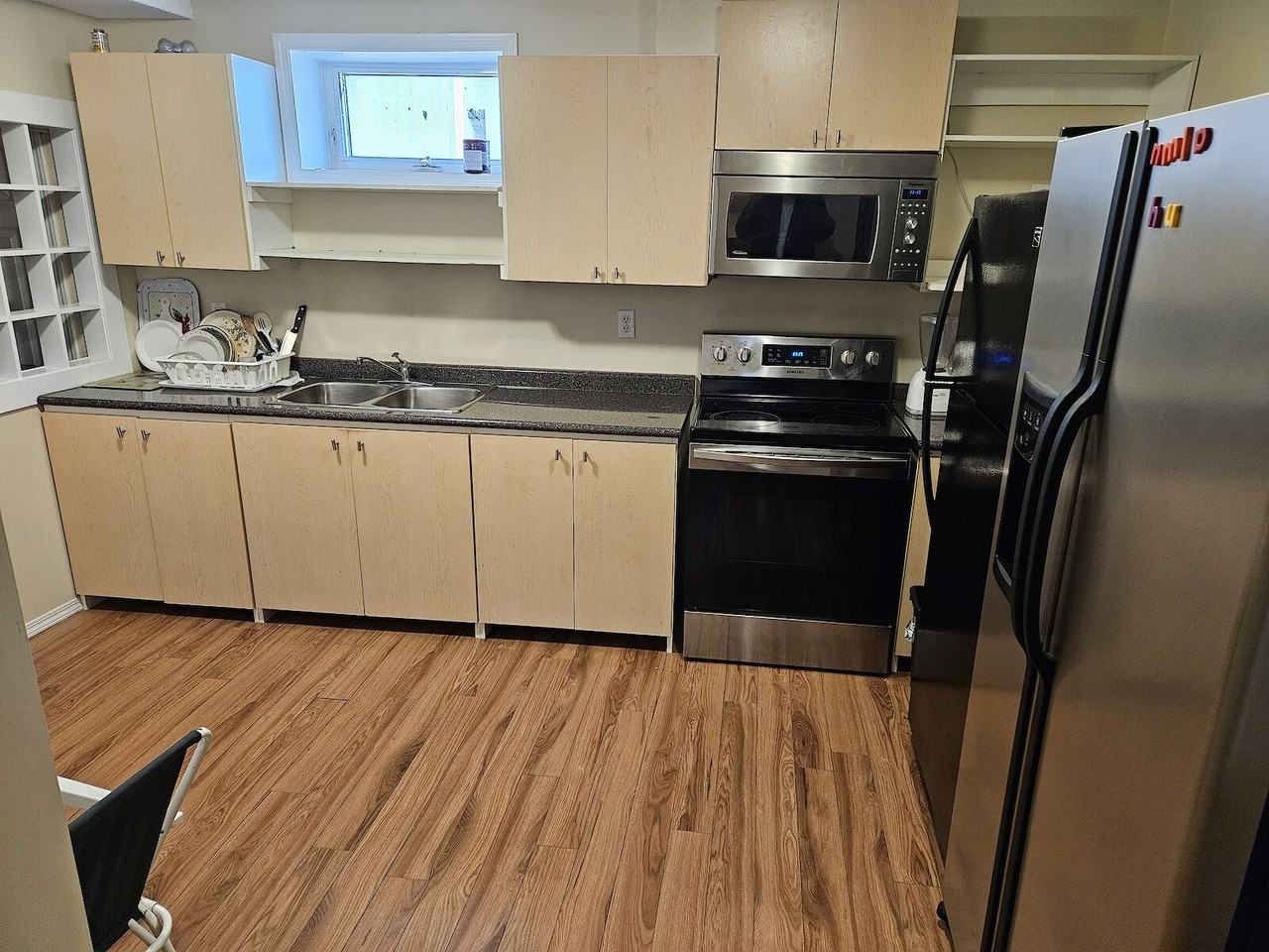 2048 43 St Nw - Photo 7 of 8