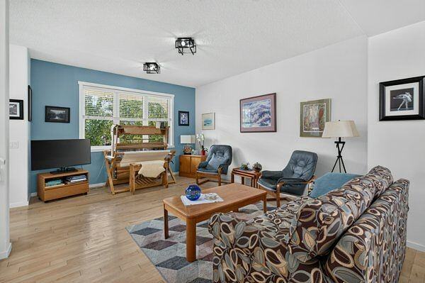 4065 Morrison Way Nw - Photo 3 of 30