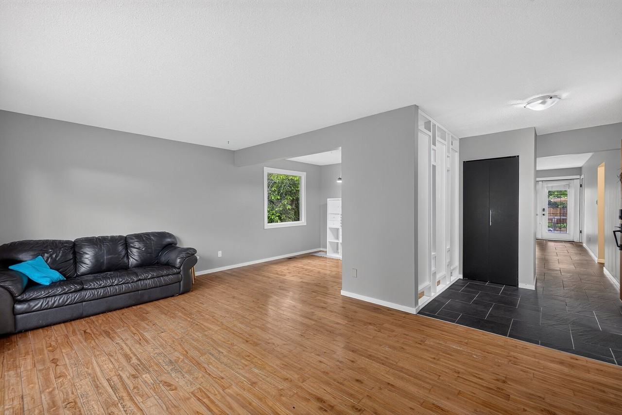 140 Greengrove Ave - Photo 3 of 50