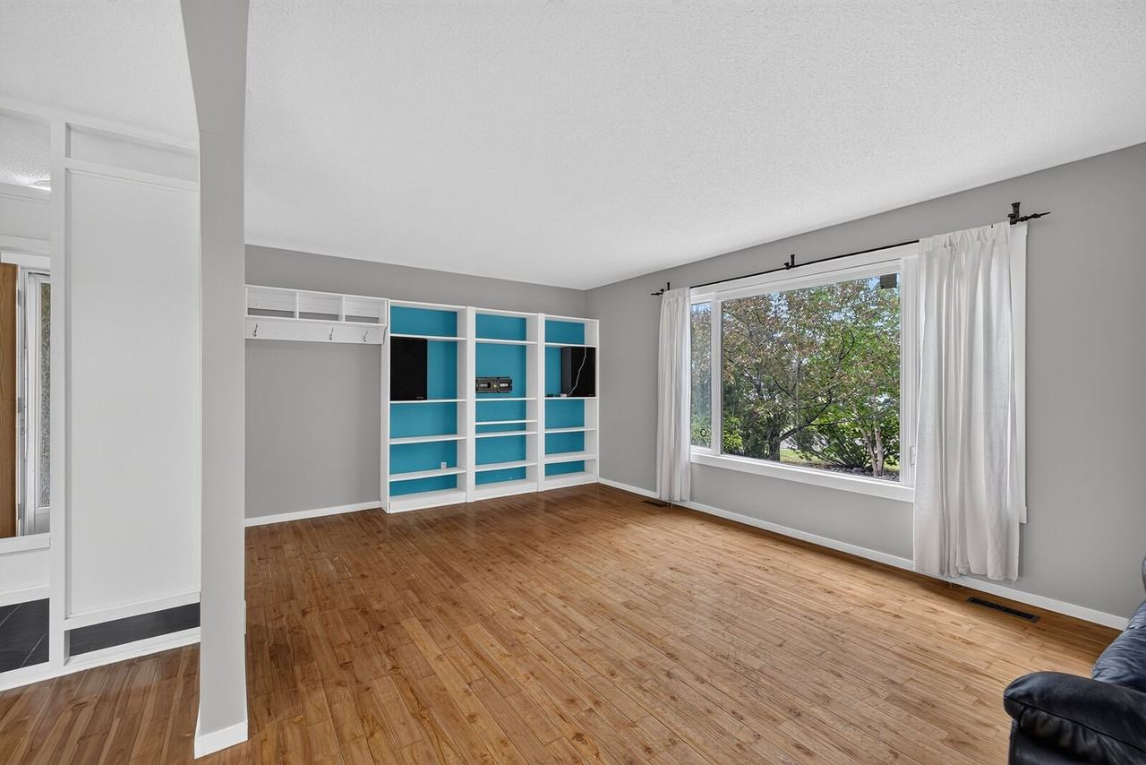 140 Greengrove Ave - Photo 5 of 50