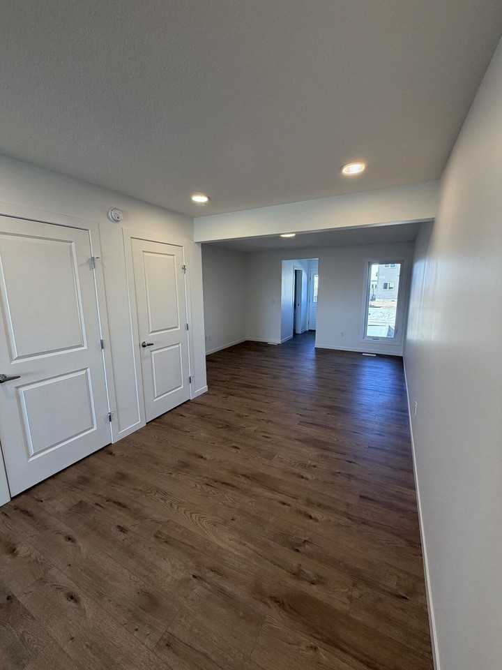 20772 - 21010 24 Ave Nw - Photo 3 of 25
