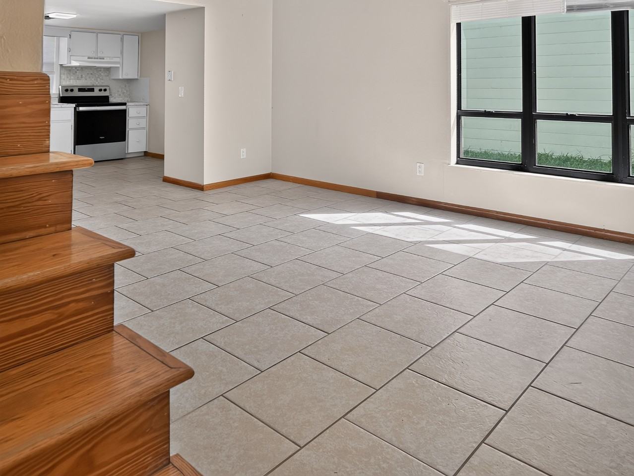348 Tarpon Ave #1 - Photo 5 of 15
