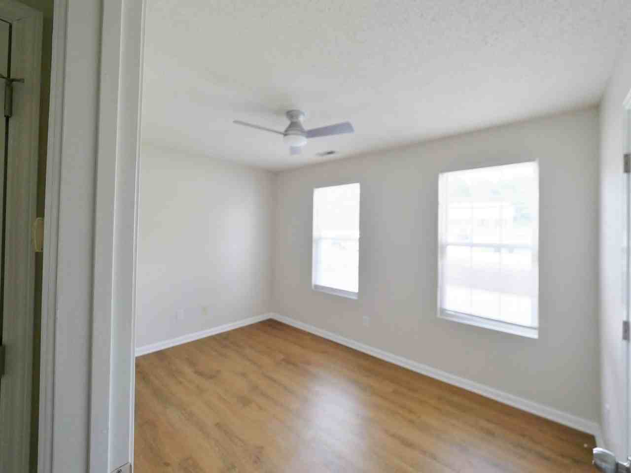 1484 Peregrine Dr #NA - Photo 4 of 7
